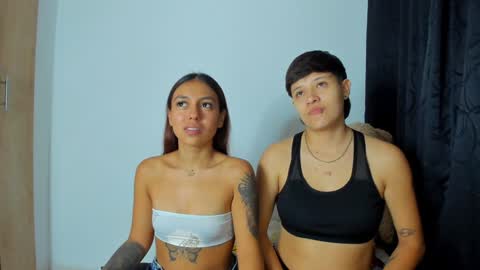 Snapshot of violet_casper_ chatting on December 31, 5:44 am Violet and Casper online show from December 31, 5:44 am