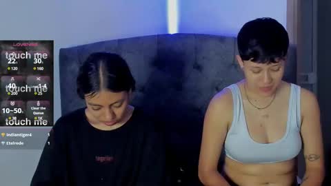 Snapshot of violet_casper_ chatting on February 25, 1:50 pm Violet and Casper online show from February 25, 1:50 pm