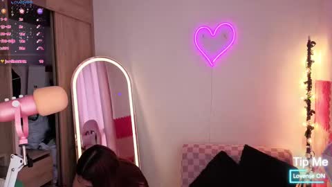 violet online show from September 29, 5:29 pm