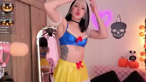 violet online show from October 31, 9:16 pm