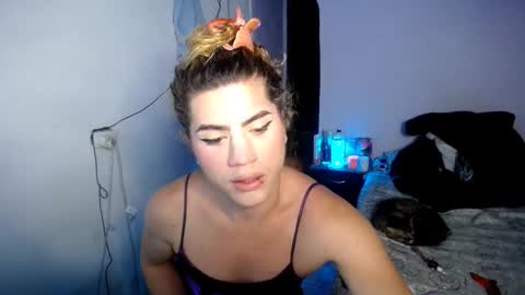 Snapshot of violet_hyuga chatting on November 29, 2:03 am violet_hyuga online show from November 29, 2:03 am