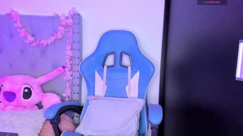  Violet  online show from September 12, 1:33 pm