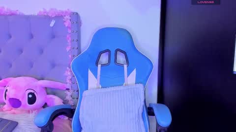  Violet  online show from September 22, 3:58 pm