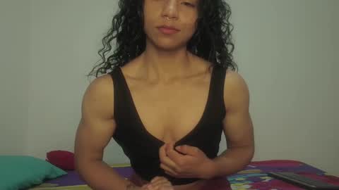 Snapshot of violet_smmithh chatting on February 21, 10:37 pm Violet online show from February 21, 10:37 pm