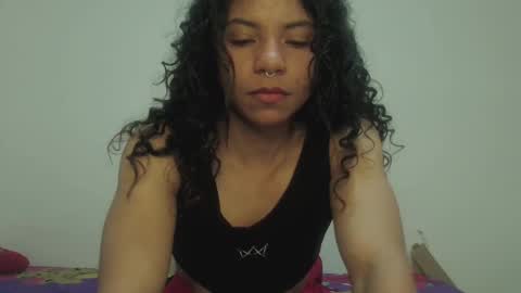 Snapshot of violet_smmithh chatting on February 25, 10:18 pm Violet online show from February 25, 10:18 pm