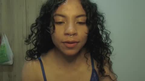 Snapshot of violet_smmithh chatting on March 1, 1:00 am Violet online show from March 1, 1:00 am