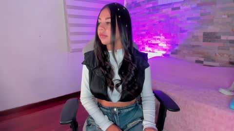 Violeta online show from December 5, 2:44 pm