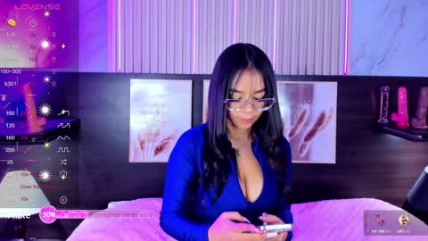 Violeta online show from December 18, 4:06 pm
