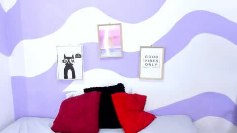 Snapshot of violeta_1404 chatting on October 31, 1:56 pm violeta_1404 online show from October 31, 1:56 pm