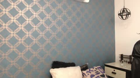 Violeta  online show from December 23, 1:18 am