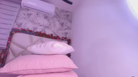 violeta london online show from February 17, 3:03 am