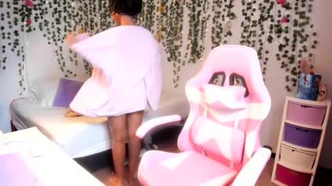 Snapshot of violeta_milleer chatting on October 3, 3:42 pm Violeta online show from October 3, 3:42 pm