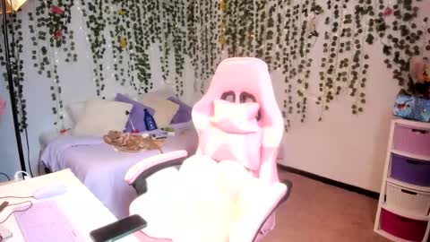 Snapshot of violeta_milleer chatting on October 15, 4:07 pm Violeta online show from October 15, 4:07 pm