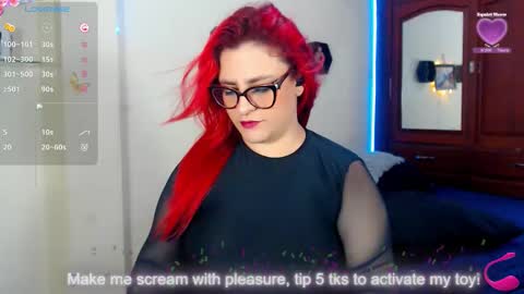 Snapshot of violetabitch chatting on November 13, 12:59 pm Violetta Morningstar online show from November 13, 12:59 pm