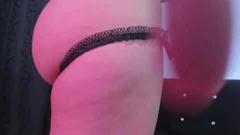 VioletaDums online show from January 19, 5:58 am