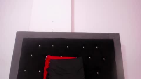 VioletaDums online show from February 5, 8:43 am