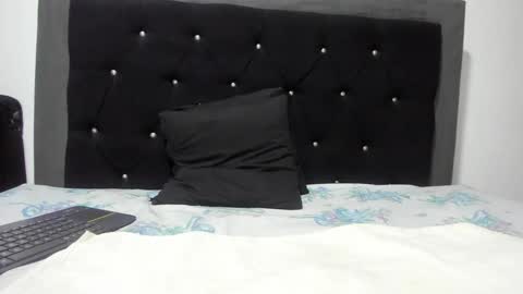 VioletaDums online show from March 4, 5:53 am