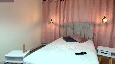 VIOLETA online show from March 3, 12:37 pm