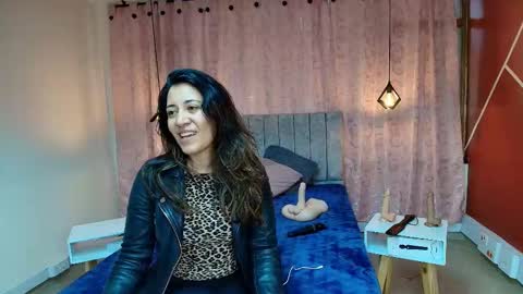 VIOLETA online show from October 20, 2:39 pm