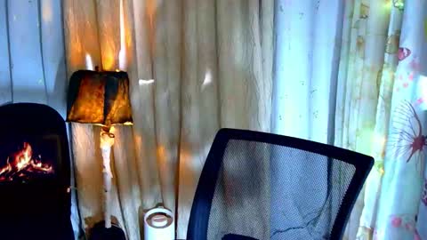 Snapshot of violeterection chatting on November 17, 3:23 am JUVY online show from November 17, 3:23 am