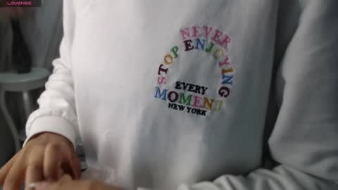 violeth_b online show from December 4, 12:36 pm