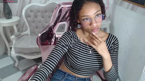 violeth_b online show from December 17, 3:49 pm