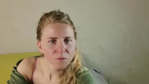 Snapshot of violetplath chatting on June 6, 4:33 pm Violet next stream December 6 online show from June 6, 4:33 pm