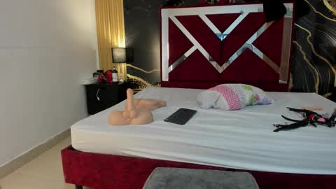 Snapshot of violetrose_as chatting on November 26, 9:49 pm Violet Rose online show from November 26, 9:49 pm