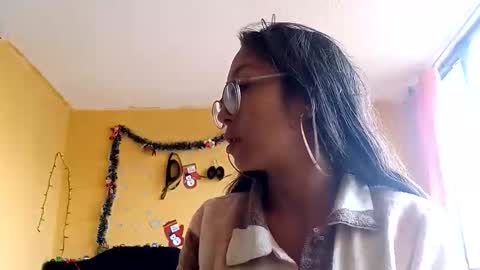 Violet777  online show from December 14, 6:01 pm