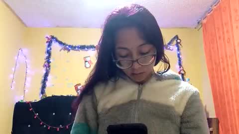 Violet777  online show from December 19, 8:43 am