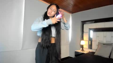 Snapshot of violetskinny chatting on November 19, 7:58 pm violetskinny online show from November 19, 7:58 pm