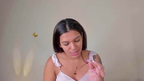 Snapshot of violett_24_ chatting on October 30, 11:49 pm violett_24_ online show from October 30, 11:49 pm