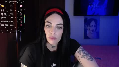 Snapshot of violett_hottie chatting on December 3, 6:10 am violett Independent model online show from December 3, 6:10 am