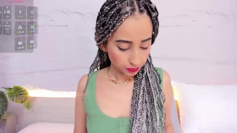 Violett  online show from November 8, 12:05 pm