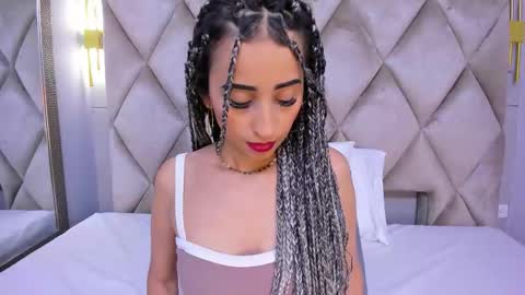 Violett  online show from January 6, 8:12 pm