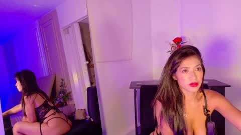 Snapshot of violetta_bold chatting on May 19, 11:49 am violetta_bold online show from May 19, 11:49 am