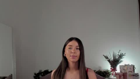 violetta_finch online show from January 7, 2:19 pm