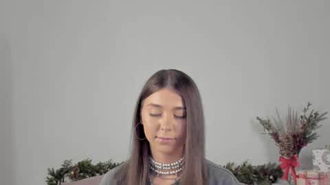 violetta_finch online show from January 18, 8:20 am