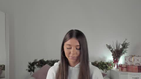 violetta_finch online show from January 25, 8:21 am