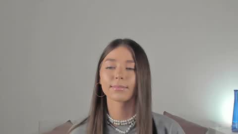 violetta_finch online show from February 3, 8:24 am