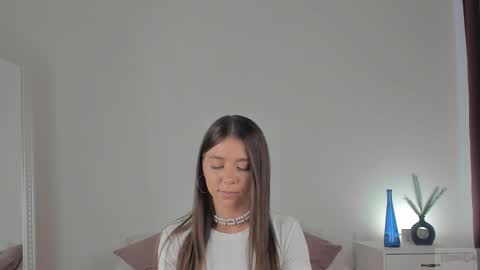 violetta_finch online show from February 17, 1:21 pm