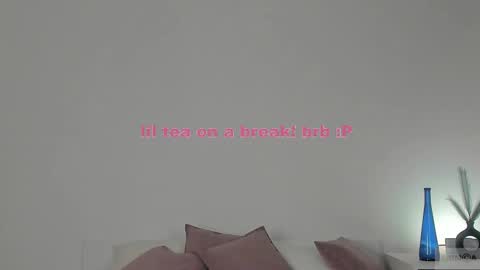 violetta_finch online show from February 28, 12:31 pm