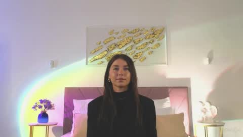 violetta_finch online show from April 11, 10:19 am