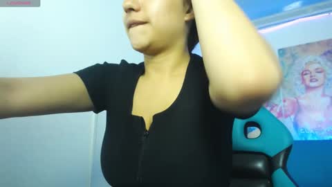 Snapshot of violetta_m_ chatting on January 31, 11:45 pm Violeta online show from January 31, 11:45 pm