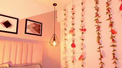 Snapshot of violetta_nur chatting on December 7, 11:40 am Violetta nur online show from December 7, 11:40 am