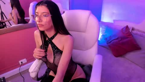 Snapshot of violetta_nur chatting on March 12, 9:45 pm Violetta nur online show from March 12, 9:45 pm