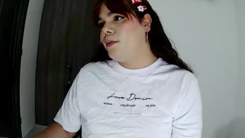 Snapshot of violettacam69 chatting on November 11, 7:14 pm violettacam69 online show from November 11, 7:14 pm