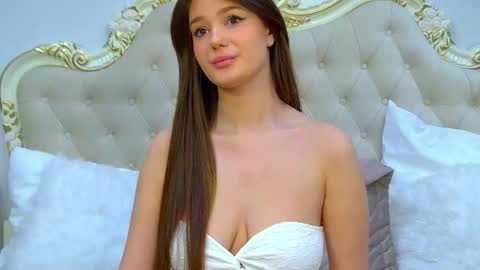 Snapshot of violettacosmo chatting on November 15, 10:12 am ViolettaCosmo online show from November 15, 10:12 am