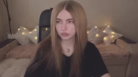 ViolettaOtis online show from October 13, 11:54 am