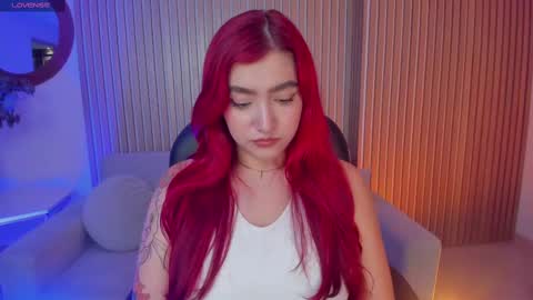 Violett Castel online show from February 27, 7:58 pm